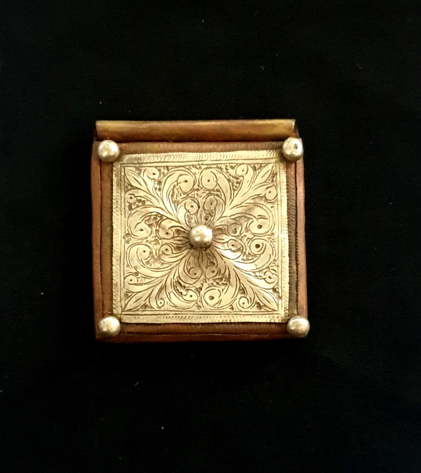 Amulette Kitab en Argent et Cuivre de Mauritanie Pour Collier Gravure Au Revers