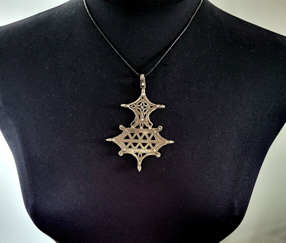 ペンダント – シルバーのアガデスクロス – ニジェール産のトゥアレグ族