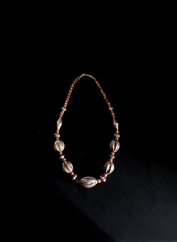 Necklace – Bi-cones, olives and silver beads - An… - image 1