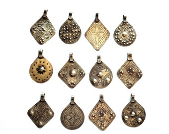 Morocco - Lot of 12 old silver Berber pendants for necklace making  - Souss-Massa region
