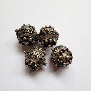 Lot of 4 old Berber beads/pendants in silver - Origin of Tata city located in the South-East of Morocco.