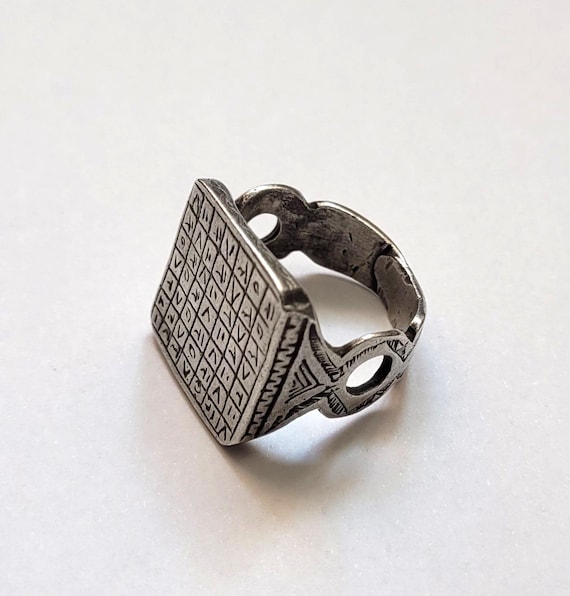 Talismanic Ring – Protective Magic Square – Silver – Tuareg