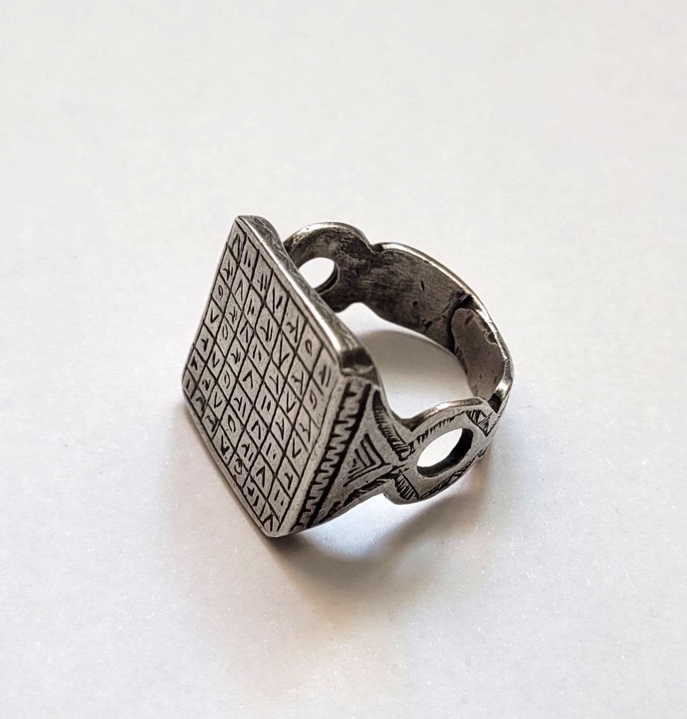 Talismanic Ring – Protective Magic Square – Silver – Tuareg
