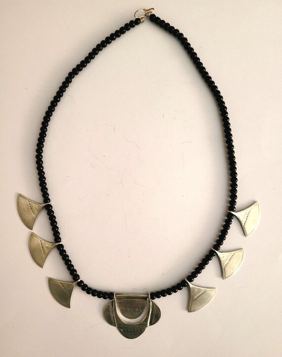 Shatshat Necklace From Azawagh - Tuareg Jewelry in Finely Chiseled