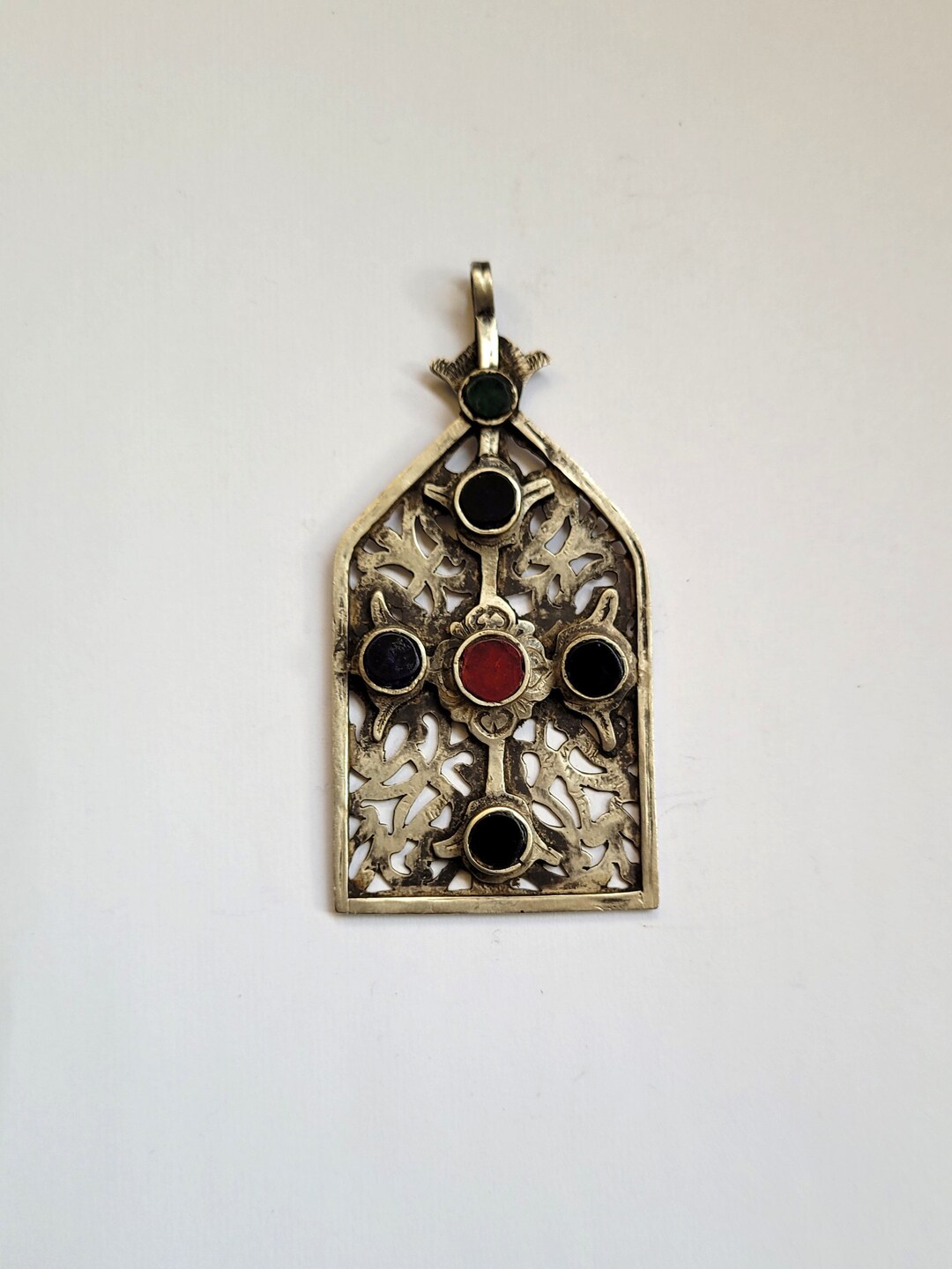 Marokko Talisman Amulett genannt LOUHA oder PORTE de MOSQUEE in Silber und Verroterien Etsy.de