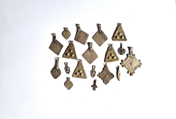 Lot of various pendants from Morocco in silver fo… - image 1