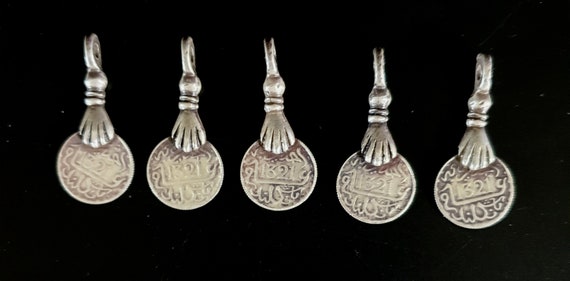 Morocco – 5 Antique silver coins pendants held by… - image 4