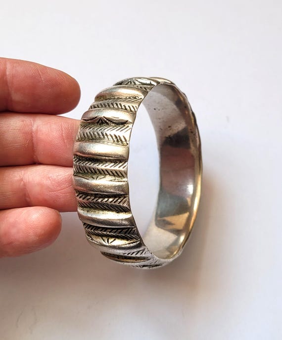 Bracelet Berbère En Argent Massif Du Haut Atlas - Ancien, Sans Fermoir - Occasion Bien Conservé