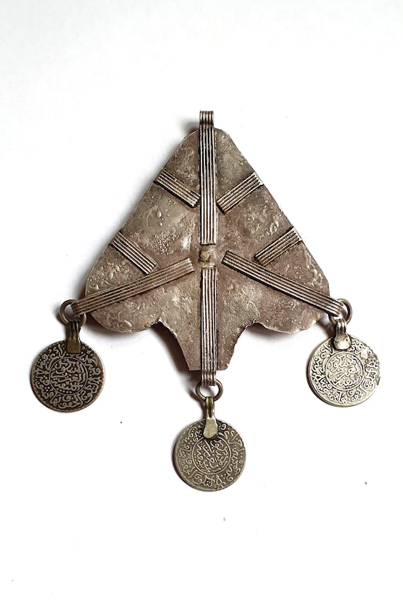 Morocco - Pendants in silver, enamel, glass beads… - image 4