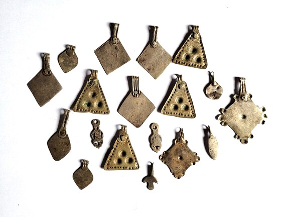 Lot of various pendants from Morocco in silver fo… - image 4