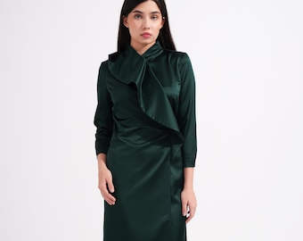 Vestido midi cruzado de satén verde oscuro Vestido de invitada de boda color esmeralda con mangas Elegante atuendo de cóctel de otoño Vestido de seda con cuello en V y manga larga
