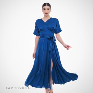 Fließendes Wickelkleid für Hochzeitsgäste, Maxi-Cocktailkleid für Damen, Kleid mit V-Ausschnitt, Kleid in voller Länge mit Gürtel, Kleid für besondere Anlässe, Kleid für Hochzeitsgäste TAVEROVSKA