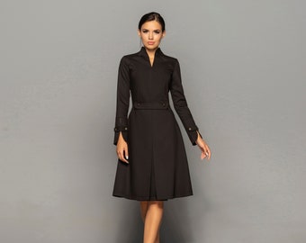 Schwarzes Stehkragen Kleid mit langen Ärmeln, Cocktailkleider für Frauen, Elegantes Business Kleid, Strukturiertes Kleid für Hochzeitsgast TAVROVSKA