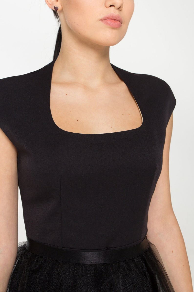 removable overskirt