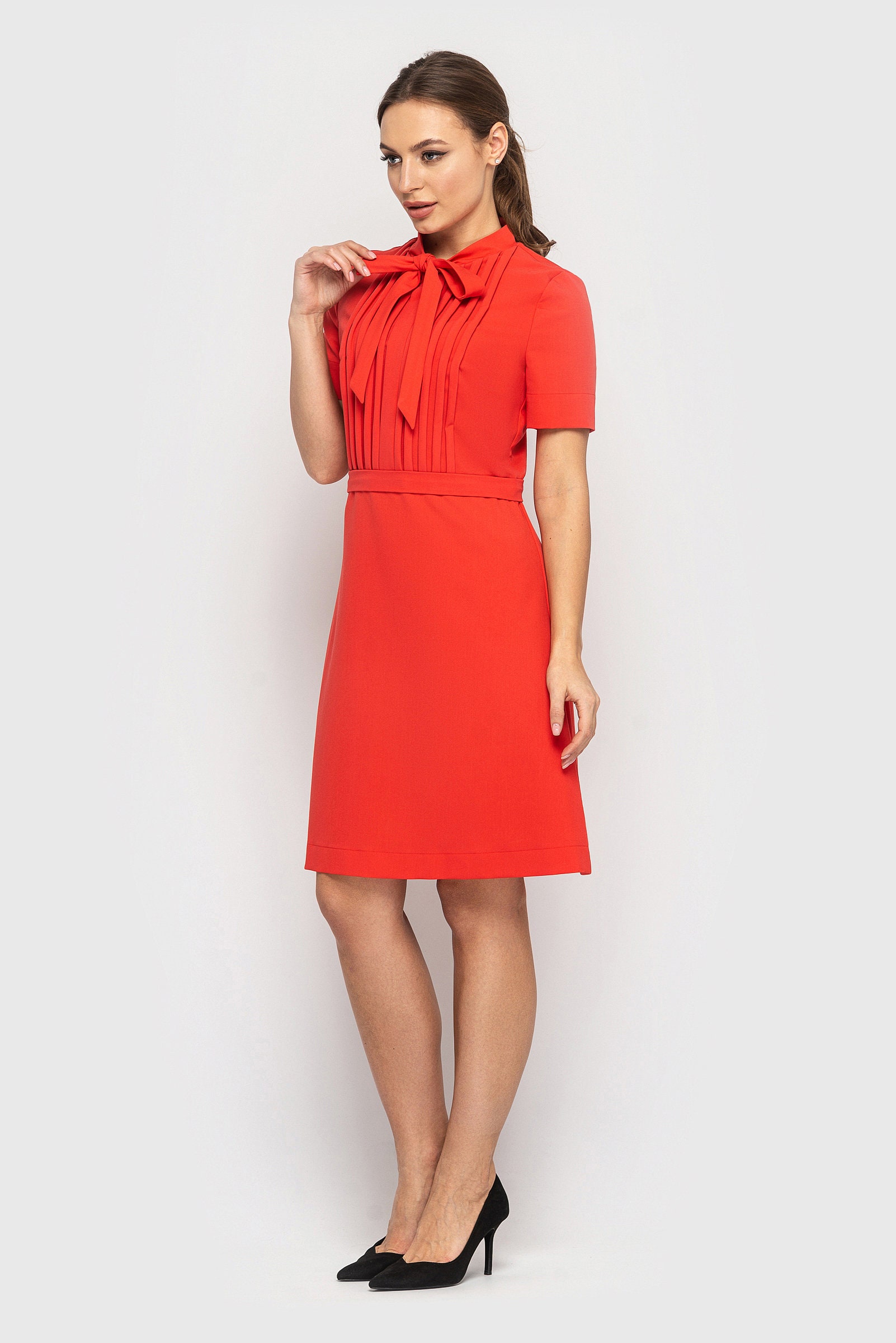 Red Bow Neck Dress With Short Sleeves, Pintucked Dress Mini, Fit