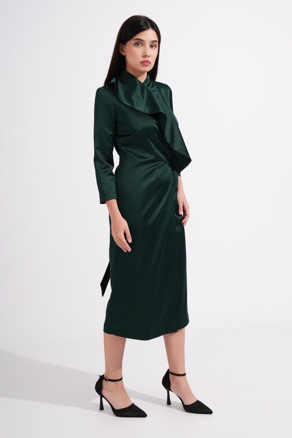 dark green christmas dress women Satin Wrap Midi with Ruffle Color:GOLD MULTI Vintage El Salvador Huipil long sleeve midi sweater dress? Ladies dresses fitted silhouette Wrap closure