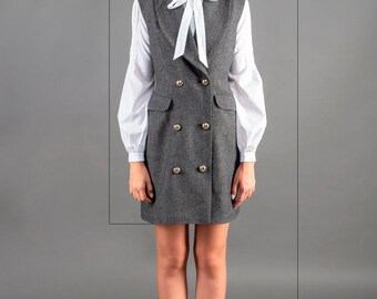 grey blazer dress with Maxi Smart Casual Outfits (2 ideas & outfits) The long sleeves and deep V neckline paired with a scarf collar add a touch of refined elegance Grey Tailored Structured Cinched Waist