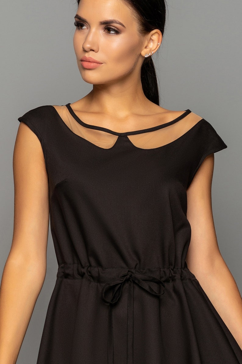 black dress with white and Edit: Classy Fashion Inspo Elegant Evening Bedroom Size:16-32-33 Asymmetrical floral dress -