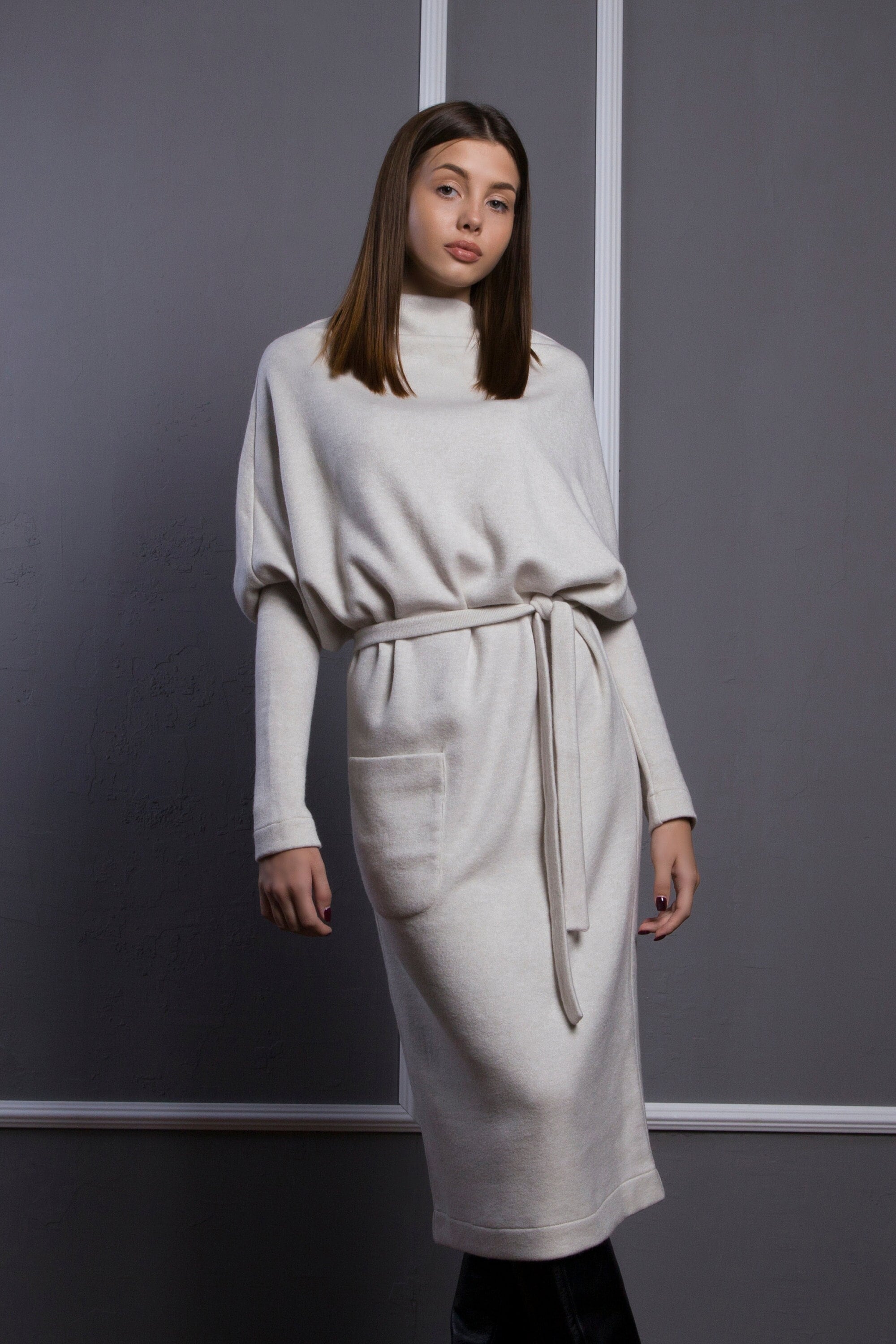 midi dress for women cotton Adrianna Papell Women's V-Neck v neck satin gown Shoe Size:16 pairing just as well Armitage Off-White Light Wood,White