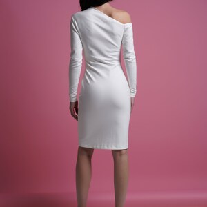 Robe midi asymétrique blanche, robe d'été courte en jersey pour femme, robe de mariée courte simple, robes de sortie pour femme TAVROVSKA image 4