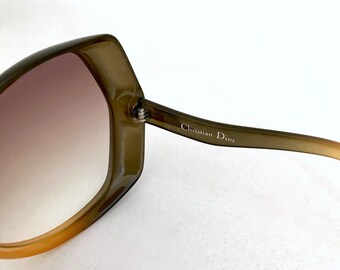 CHRISTIAN DIOR 1970s D06 Vintage Gradient Amber Khaki Oversized