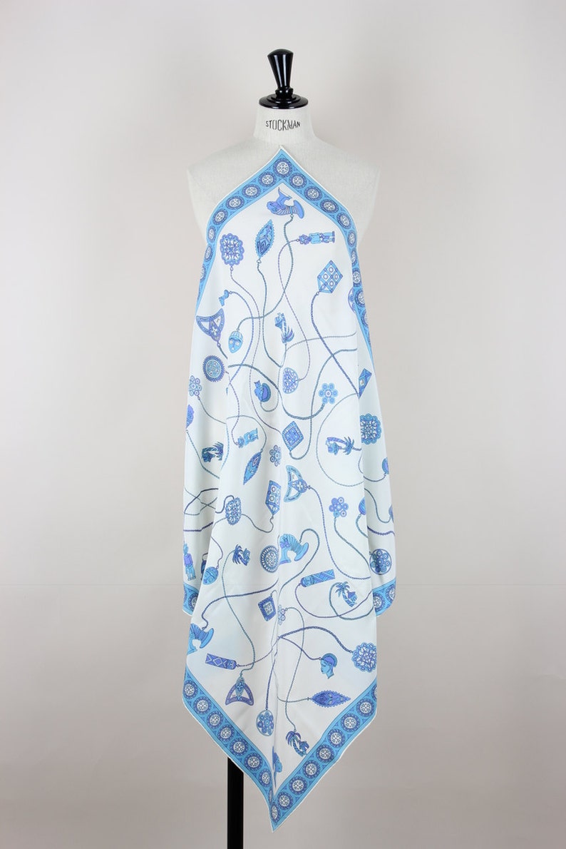 EMILIO PUCCI 1970s African-Inspired Collection White and Blue Silk Scarf image 2