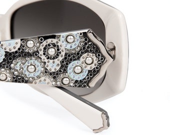 Judith Lieber Handmade In Italy Stunning Sparkling Crystals Oversized Sunglasses Judith Leiber | Accessories | Judith Lieber Handmade In  main image 4