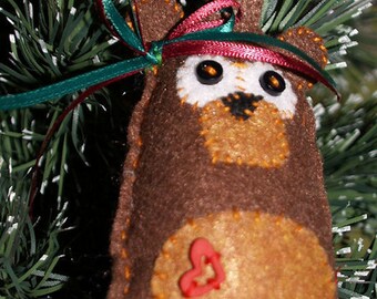 Christmas Ornament- Felt Ornament- Mitzy the Bear Felt Ornament