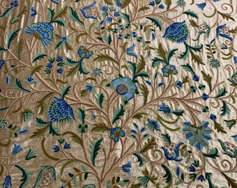 Hand bestickter Kashmir Wolle Crewel Stoff: Hellbrauner Samtbezug