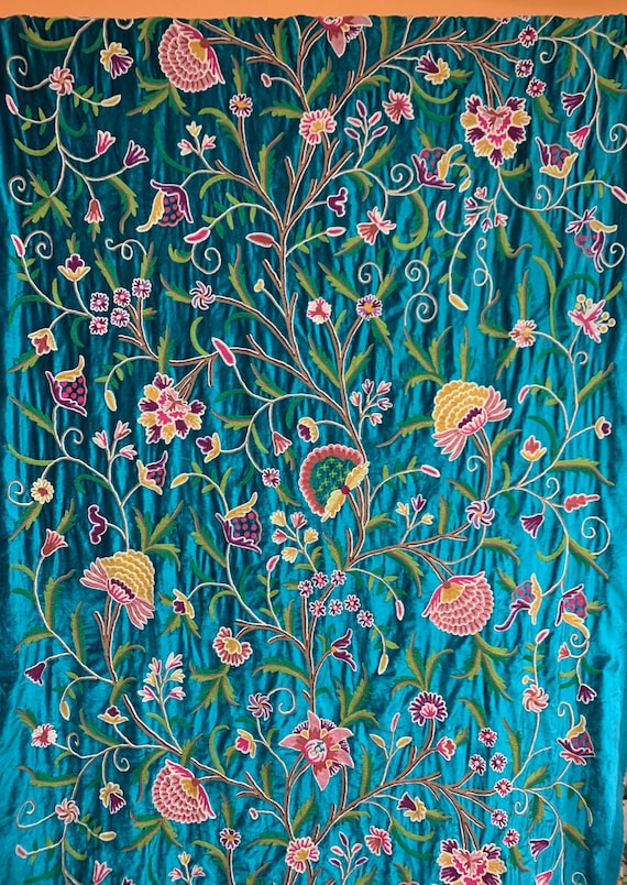 手作りのクルーエル刺繍生地：ブルーターコイズベルベット、花柄ウール 
