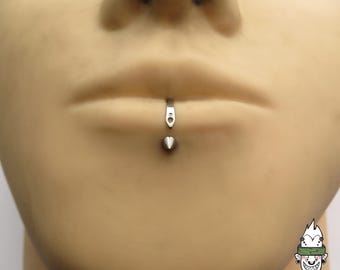 Handmade titanium vertical labret piercing 16G(1.2x8mm).