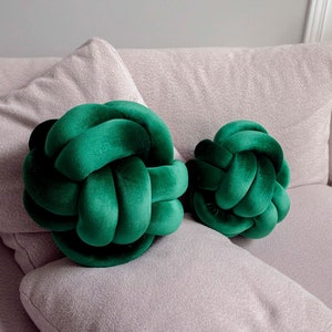 Green Anemone Knot Pillow - Panmilli | Sphere Ball pillows | Decorative cushion | Modern Knot Pillows | Neutical design | Scandinavian decor