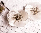 BROOCH - CORSAGE - Boutineer,  Handmade brooch, natural freshwater shell flower, — image 4