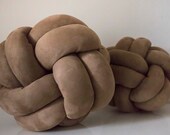 Milk Chocolate Knot Pillow: Modern Scandinavian Decor — image 4