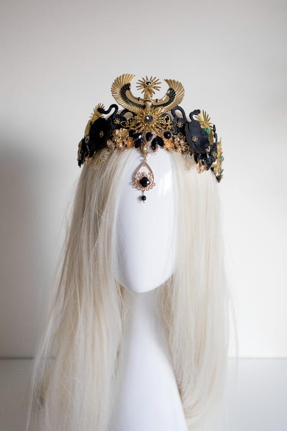 PANMILLI Black and Gold Goddess Crown, Egyptian Winged Tiara, Forehead Pendant Halo Headpiece, Gothic Bridal Crown, Festival Headdress