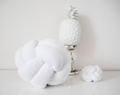 White Velvet Knot Pillow: Scandinavian Home Decor — image 2