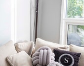 Grey Plush Knot Pillow: Scandinavian Decorative Cushion — image 2