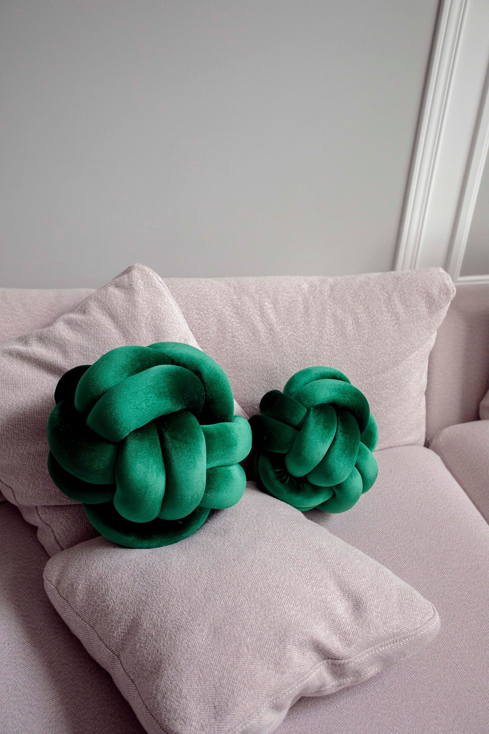 Oreiller Nœud d'anémone Verte - Panmilli | Oreillers Sphere Ball Coussin Décoratif à Nœuds Modernes 
