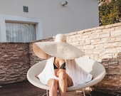 Oversized Lightfull Straw Hat: Wide Brim Panmilli Photoshoot Hat — image 1