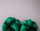 Green Anemone Knot Pillow: Modern Scandinavian Decor — image 7