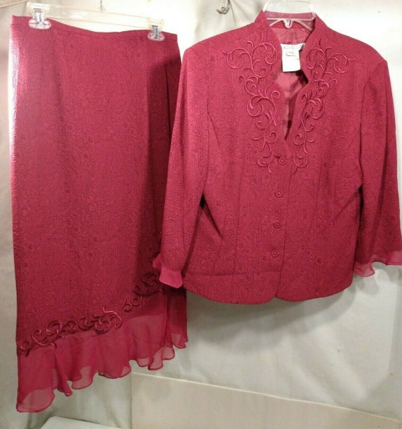 Plaza South Woman Red Skirt Suit - SIZE 8