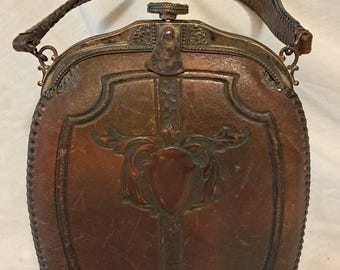 Bolsa de couro vintage feita à mão, metal, início dos anos 1900, Art Nouveau, antiguidade, 1918