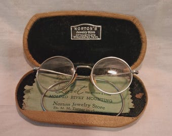 Óculos de grau vintage C.O.C Villadium com armação de arame e estojo.