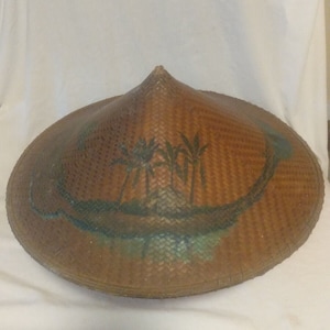 Vintage Asian Woven Traditional Straw Hat Rice Paddy Coolie Conical Handmade 19&quot;