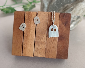 Ghost Jewellry Set // Sterling Silver Gost Earstuds and Pendant // Ghostly jewelry // "Ghosted"