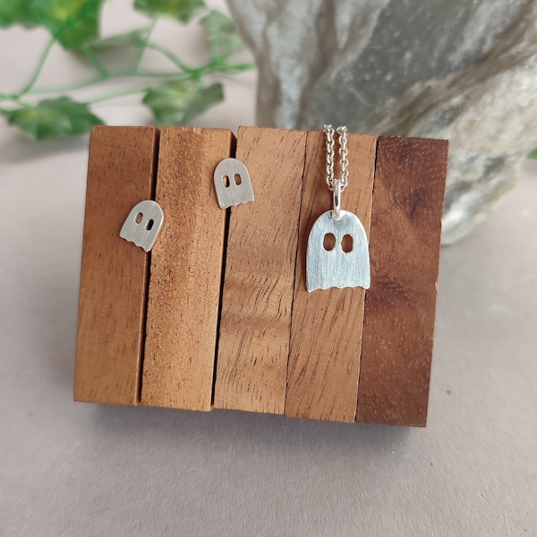 Ghost Jewellry Set // Sterling Silver Gost Earstuds and Pendant // Ghostly jewelry // "Ghosted"