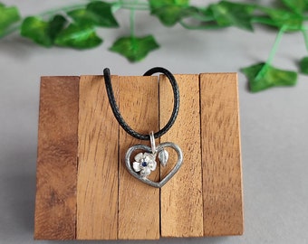 Sterling Silver Heart Pendant with blue Sapphire // Branch heart with Flower and blue Sapphire // Tree Blossom jewelry with Bark structure