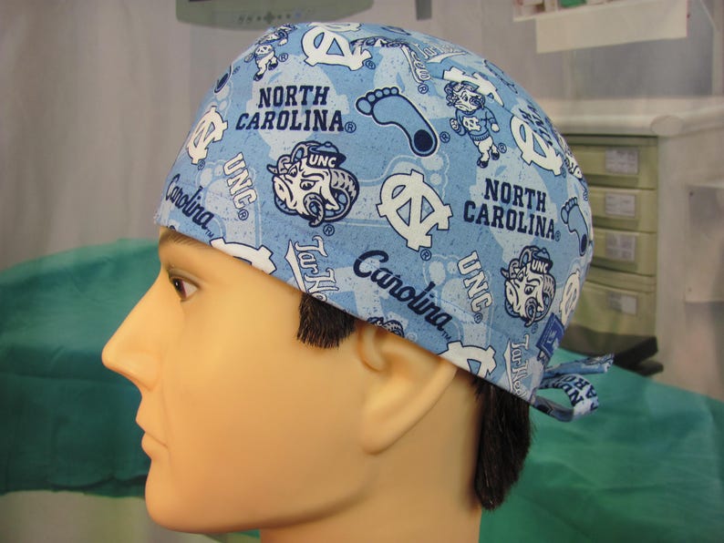 Gorro quirúrgico para hombre UNC Tossed imagen 2