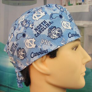 Gorro quirúrgico para hombre UNC Tossed imagen 3