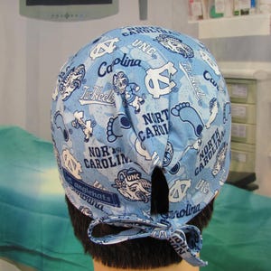 Gorro quirúrgico para hombre UNC Tossed imagen 4